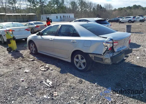 2012 Toyota Camry Se z USA, uszkodzony, nr VIN 4T1BF1FK5CU096836